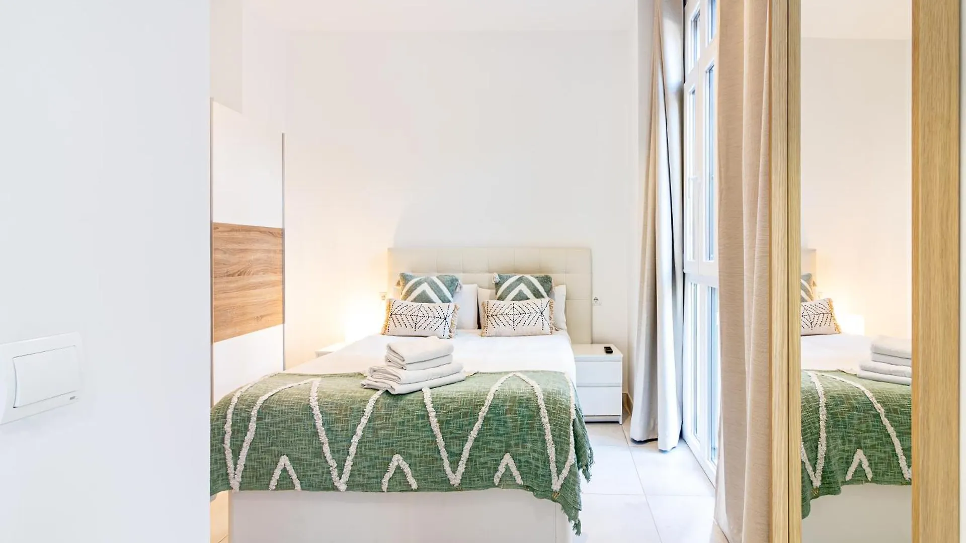 Malaga Center Flat Apart & Terrace By Koral Apartment